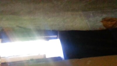 Ihana latinan tipu vakuuttunut naida kameran edessä