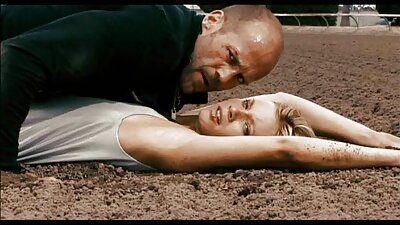 Likainen Perv murtautui taloon ja pahoinpiteli tyttöä hänen nukkuessaan